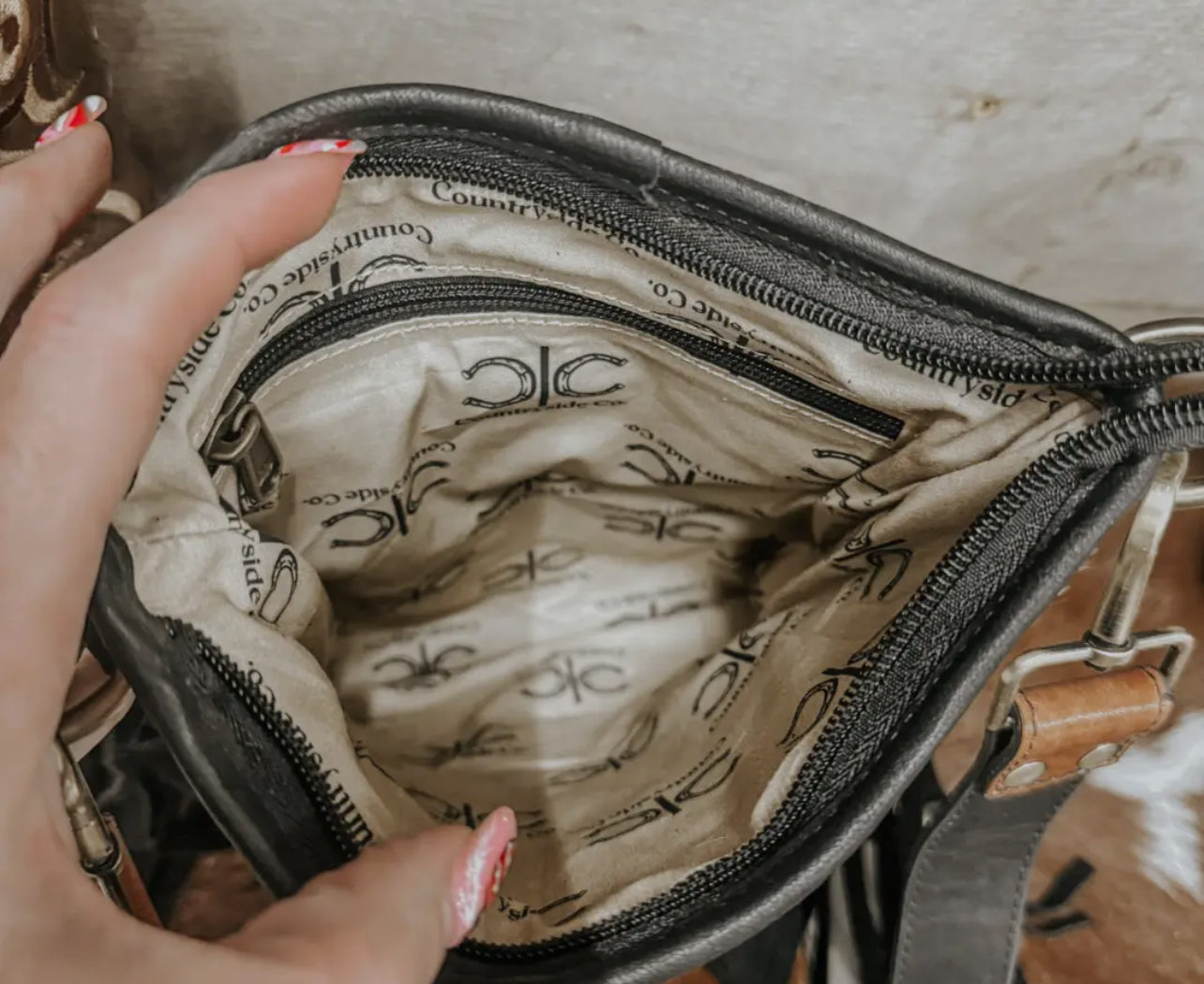 Checkered Cowhide Fringe Purse | Black