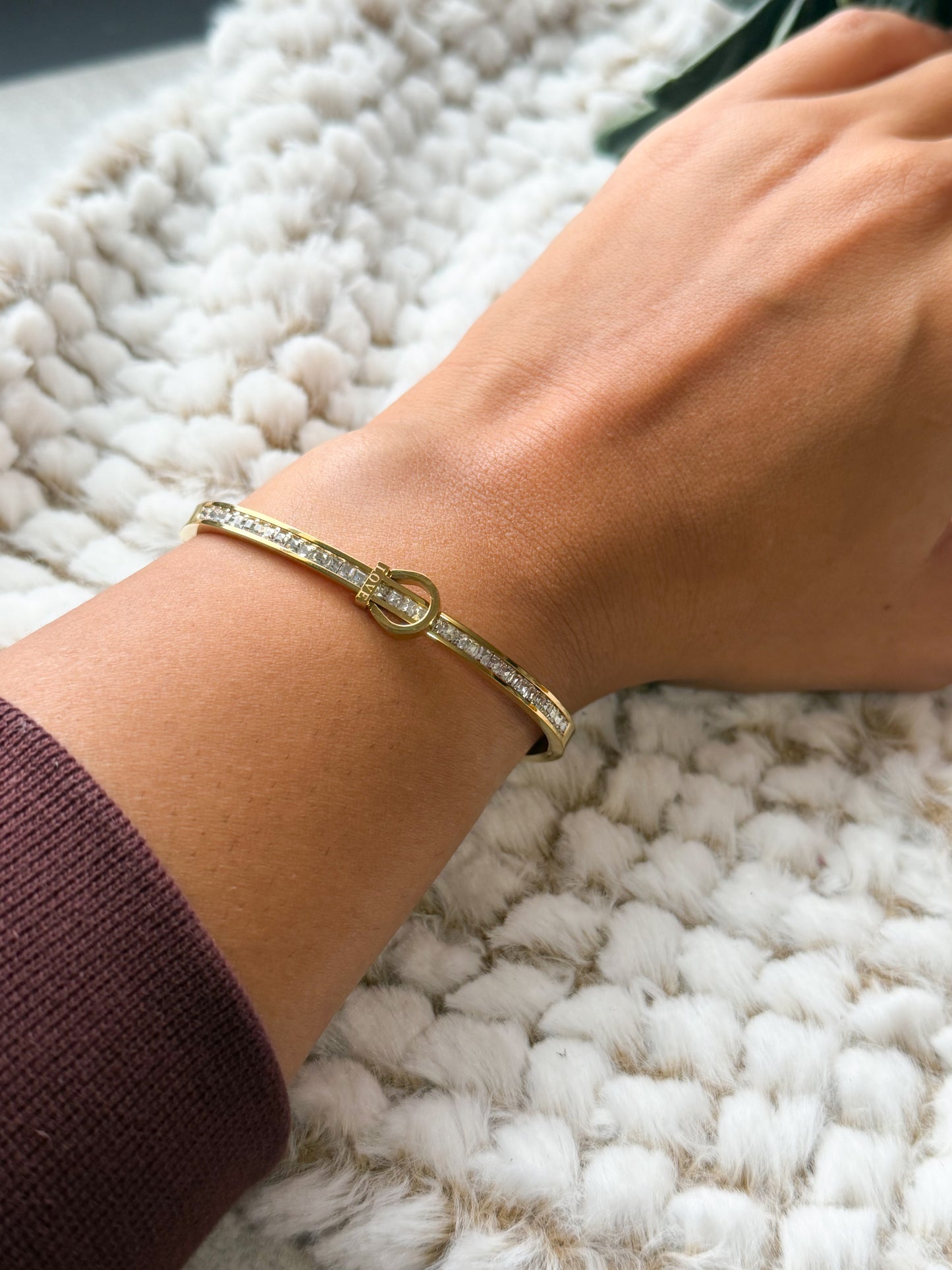 Buckle Bracelet Gold