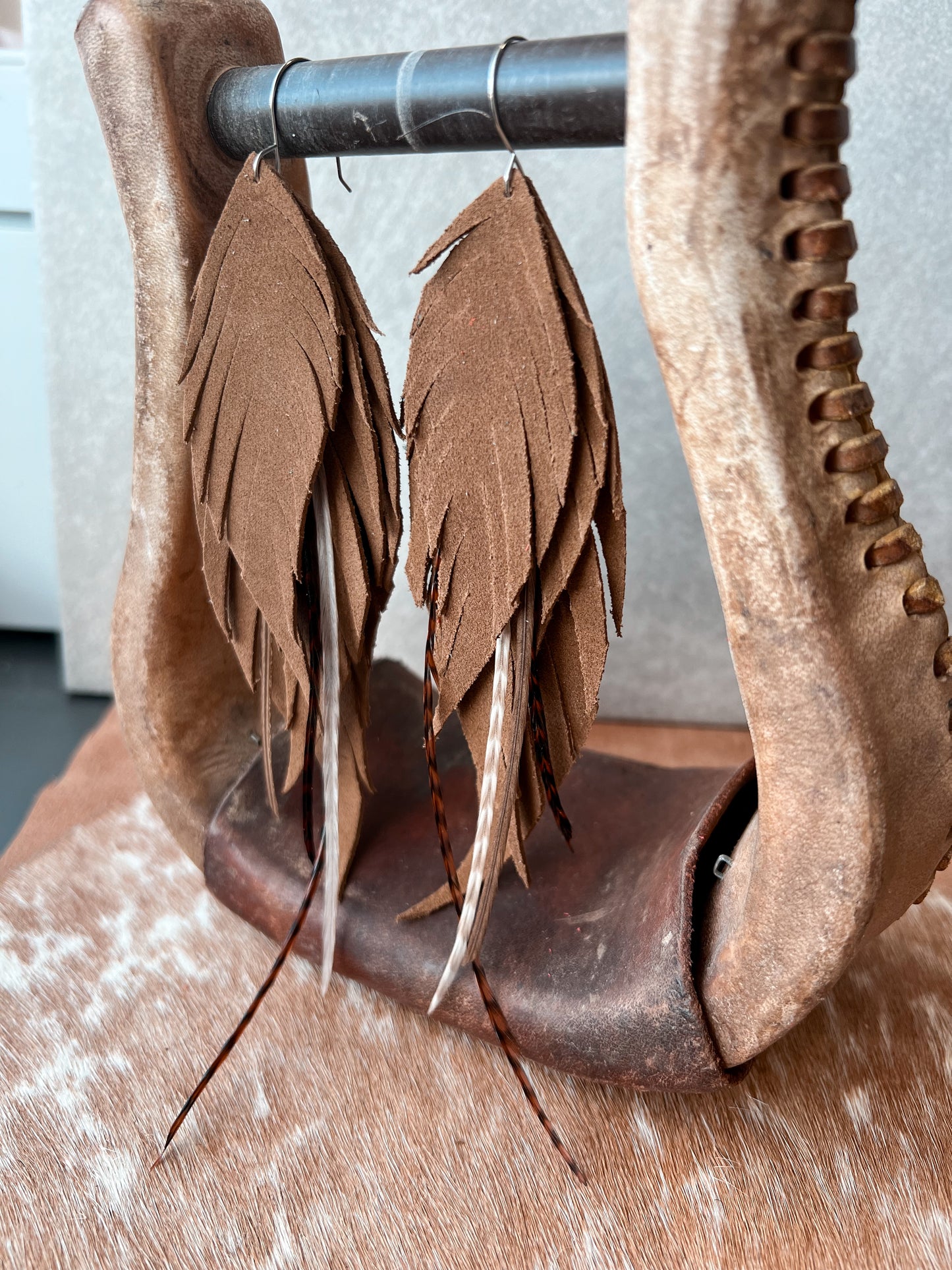 Dutton Fringe Feather Earrings | Tan