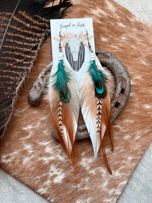 Kalispell Fringe Feathers | White