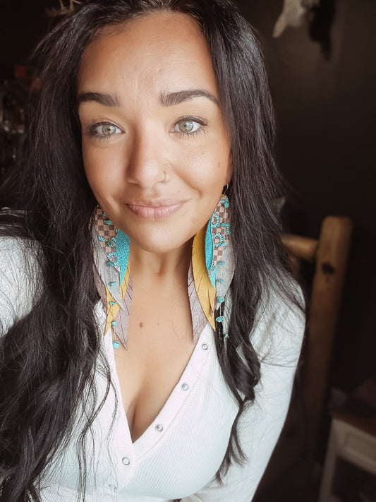 Stack Show | Turquoise Checkered